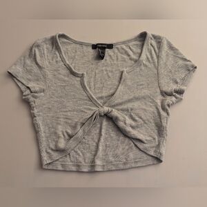 Forever 21 Gray V-Neck Tied Knot Cropped Short Sleeves Top. Size Small. Like New